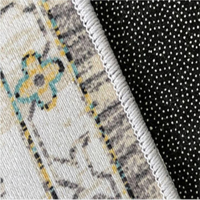 Elegancia vintage: alfombra de estilo persa para pasillos y porches minimalistas